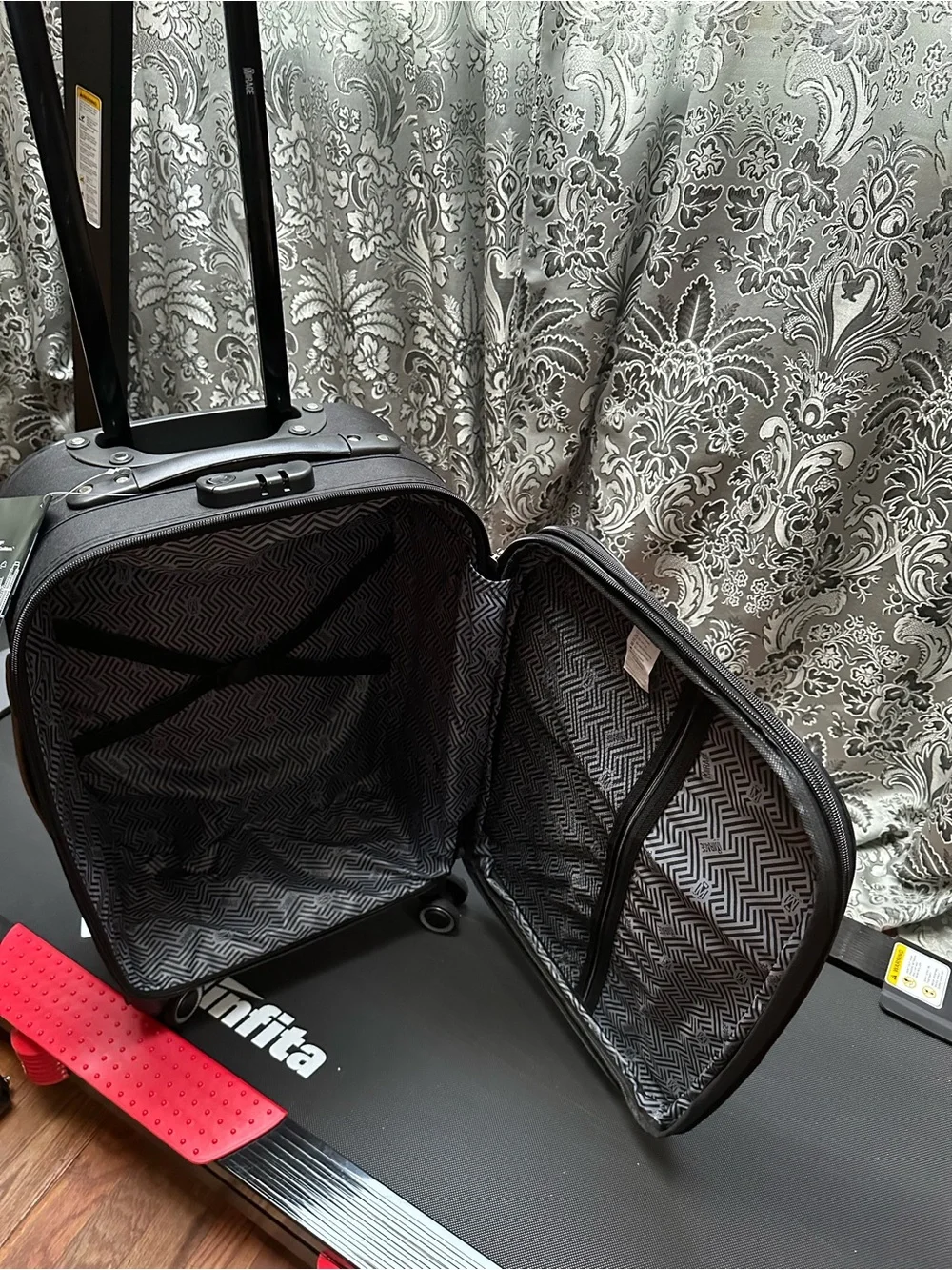 Mirage Black Spinner Carry-On Luggage